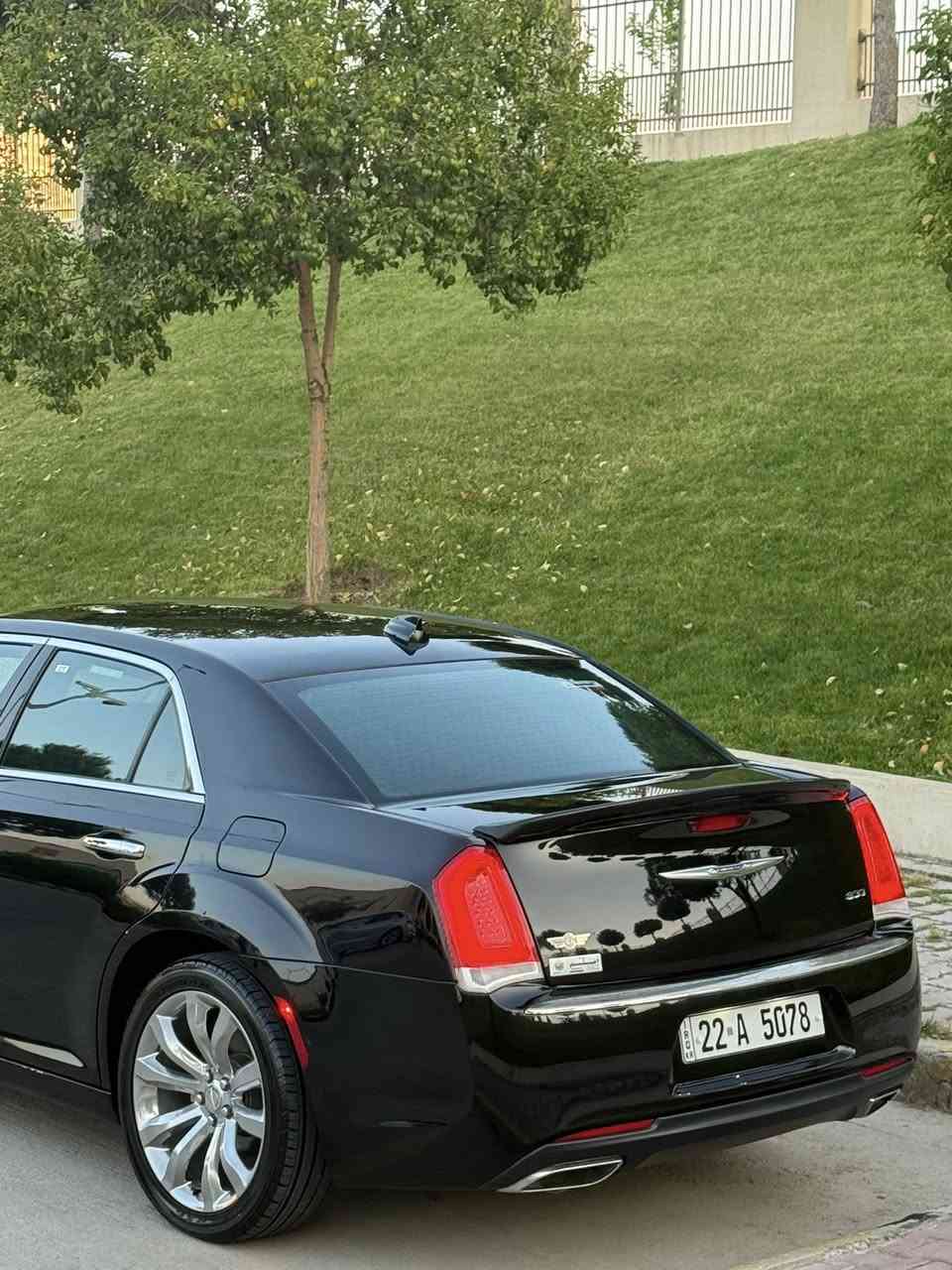 السلام  عليكم ورحمة الله وبركاته
‏‎‏‎       ——— للبيع  ———

كرايسلر اوباما   — Chrysler Obama

‏‎‏‎وراد كندي.     —  بدون ايرباك   

‏‎‏‎الموديل           — 2019

فئة.                 — 300 

حجم المكينه   — 3600/ V6

‏‎‏‎اللون               — اسود    

‏‎‏‎المسافه المقطوعه — 80.000 

‏‎‏‎حاله السياره. — كلين تايتل  

‏‎‏‎المواصفات 
‏‎‏‎- بصمة تشغيل 
‏‎‏‎- بصمة أبواب 
‏‎‏‎-تشغيل عن بعد
‏‎‏‎-كشنات جلد
-كشنات اماميه خلفيه تدفئه 
-كشنات اماميه تبريد 
- گير ماوس 
- شاشه ديجتال 
‏‎‏‎-شاشه كبيره تدعم نظام الأبل كار باي ونظام الاندرويد
‏‎-تدفئة ستيرن
‏‎‏‎- ستيرن بحركه كهربائيه 
‏‎‏‎- تبريد مركزي 
‏‎‏‎- بگ لايت LED 
- ليد نهاري 
‏‎‏‎-كرسي السايق بحركة كهربائيه 
‏‎‏‎-تحكم ستيرن جهتين 
‏‎‏‎-تحديد سرعه 
‏‎‏‎-مانع انزلاق 
‏‎‏‎-كامره خلفيه دواره 
‏‎‏‎باقي المواصفات المعروفه 

‏‎‏‎السعر            — 245$

‏‎‏‎رقم السياره    — اربيل 

‏‎‏‎موقع  السياره — السليمانية 

‏‎‏‎للأستفسار.     — *********** - ***********
