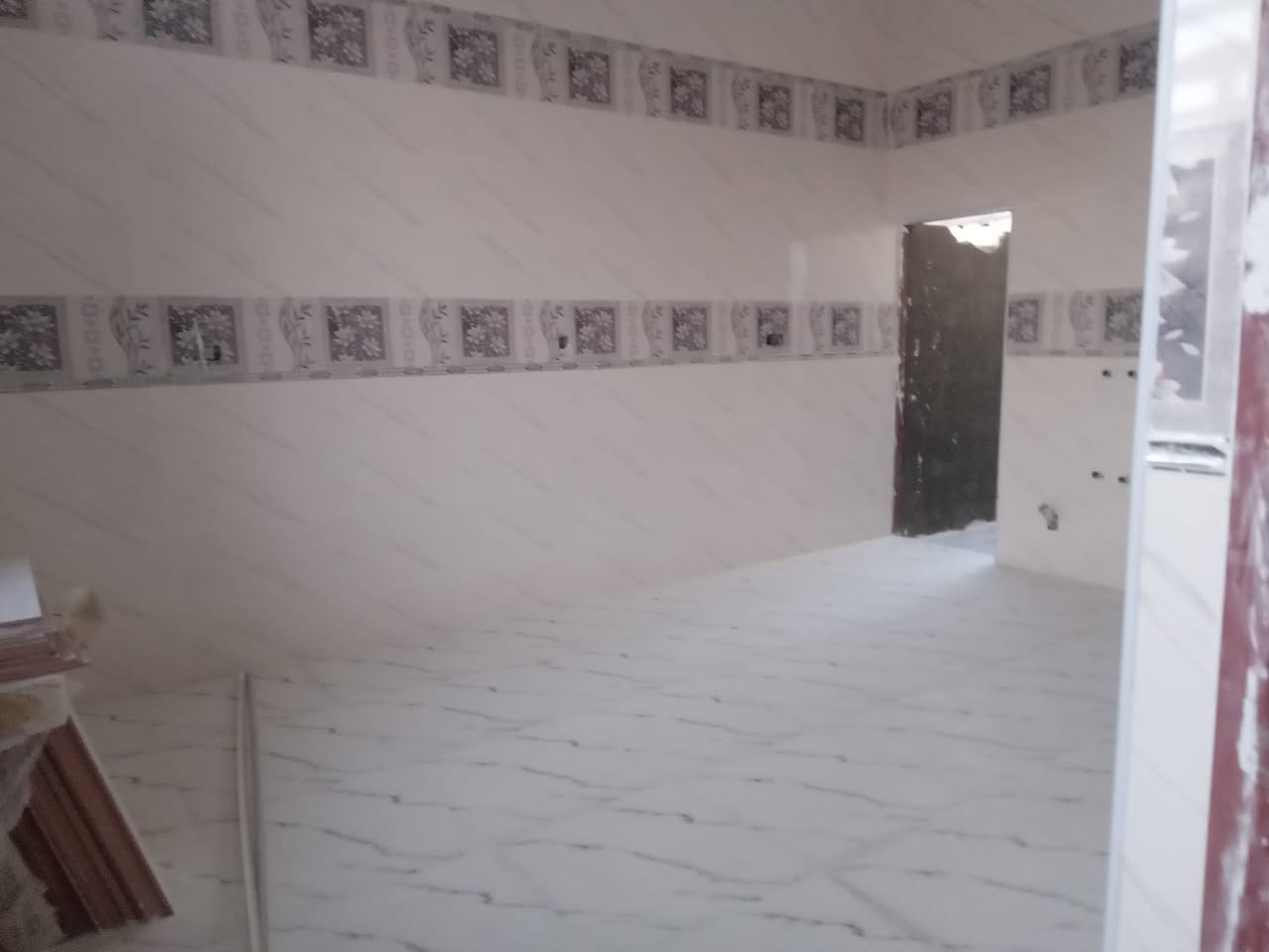 خلفه سيراميك ارضيه جدران شغل درجه اولى وأسعار مناسبه مكاني سماوه ***********
