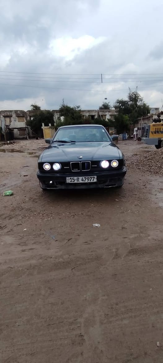 سلام عليكم
بي ام 735

ضمان كير محرك حداده 100/ 100 
تخم تايرات جدد تبريد فول عوزه غاز 
صالصنه نضام رياضي اكتروني ريمون 
سياره شوفت عينك نضيفه خير من الله 

***********
