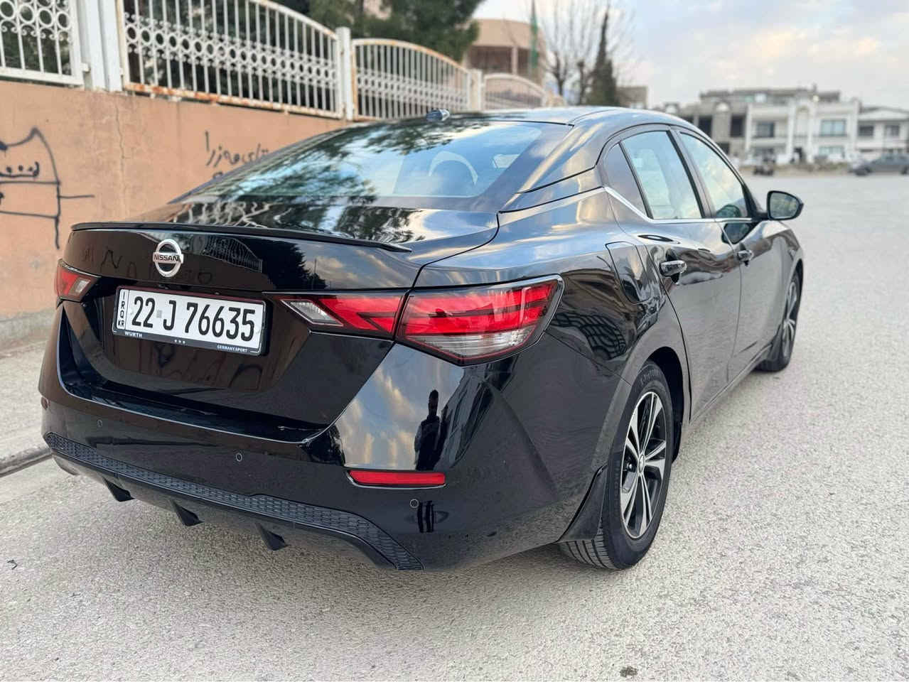 نيسان سينترا 2021 مواسەفات SV 
بەسمه و شغال ، تەبريت مەركەزی ، ویل کرۆم
رادار وخەتی جاده , پێش و پشت و ئاوێنە رادار 
برێك ئۆتۆ  ,تەحديد سورعه ، سوکان تەقەل
کامێرا و شاشە گەورە ، دەرگا بەسمە یە
39000 مایل رۆیشتوە 

رەقەم و سەنەوی نوێیە تا  2028 نوێیە

تەنها بۆنیتی سبوغە
لەگەل دوو پەلە ساردی زۆر بچوك
گێر و مەکینە و تحویل بە شەرتە

رەقەم تەلەفۆن
0750 447 4937 شقلاوة, أربيل
