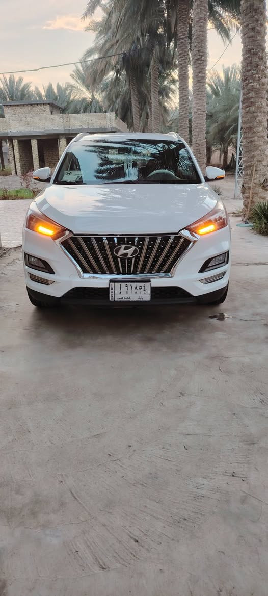 سلام عليكم
توسان 2020 خليجي شركة الكاصد فول مواصفات عدا البانروما ماشية ٩٨  الف السيارة جديدة للاخير تخم تاير حدادية كير مكينة مكفوله  مكفوله السياره سونار بلمنشور بعدهي عل وضع الشركه تراي زيرو برغي مامفتوح بيه شرط
المواصفات:- 
بصمة
هند بريك بل رجل
كشنات جلد لونين
كشنات ٢ كهرباء 
شاحن واير لس 
قطعتين تبريد 
مري شفط 
انارة ترحيب
ثلاث انضمة قيادة ( ايكو . نورمال . سبورت ) 
كروزات سرعة 
شاشة كبيرة 
اشاير بالمري 
حساس خلفي امامي
كامرة خلفية 
إشارة لكزز 
دوس ضويه
اريل انفنكيشن
برده بلجنطه
فول تحكم ستيرن 
السعر ب٢٠٥ وبيه مجال لشراي 

للاتصال *********** واتساب او*********** ملاحضه سياره عل أيدي وبسمي ومن ال٢٠٢٠ تحويل مباشر
