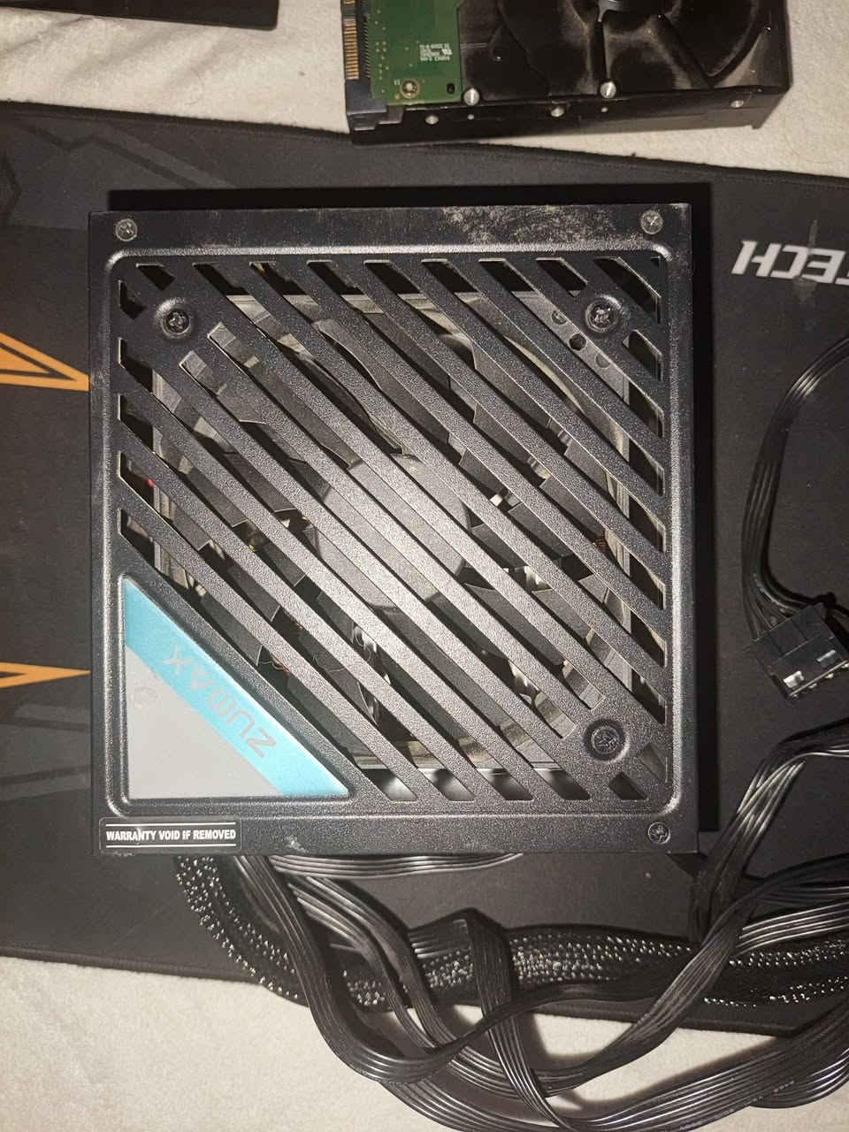 السلام عليكم حبايب
قطع بسيطة للبيع

GTX 1050ti 4g 
حرارته متوصل لل٧٠
سعره٧٥الف

HDD 1t
سعره ٣٠الف

P.S 600w كدامكم البراند وادائه كلش حلو
سعره ٤٠الف

القطع كلها مفحوصة وشغالة ونظيفة فوك متصورون وقبل اسبوع بدلت معجون mx4 للكرت

توصيل موجود جميع المحافظات 
اتصال ***********
ادمن وافق حب🖤
