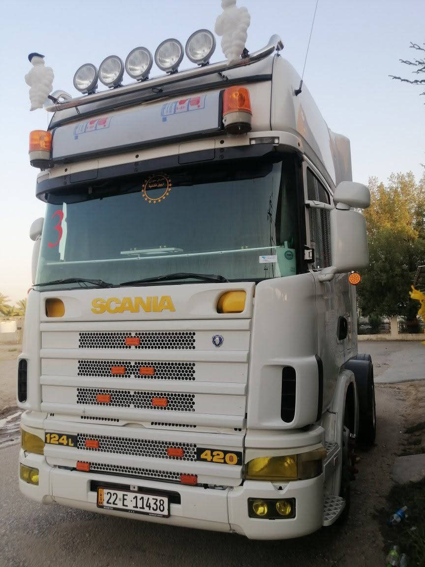 سلام عليكم للبيع سكانيه سنكل أمامي  ٢٠٠٣ كير ومكينه جدد تخم تاير كير اوتوماتيك مكينه ٤٢٠  سنويه جديده عربانه مثبته بسنويه سعر ٢٠٠ وبيهه مجال ***********
