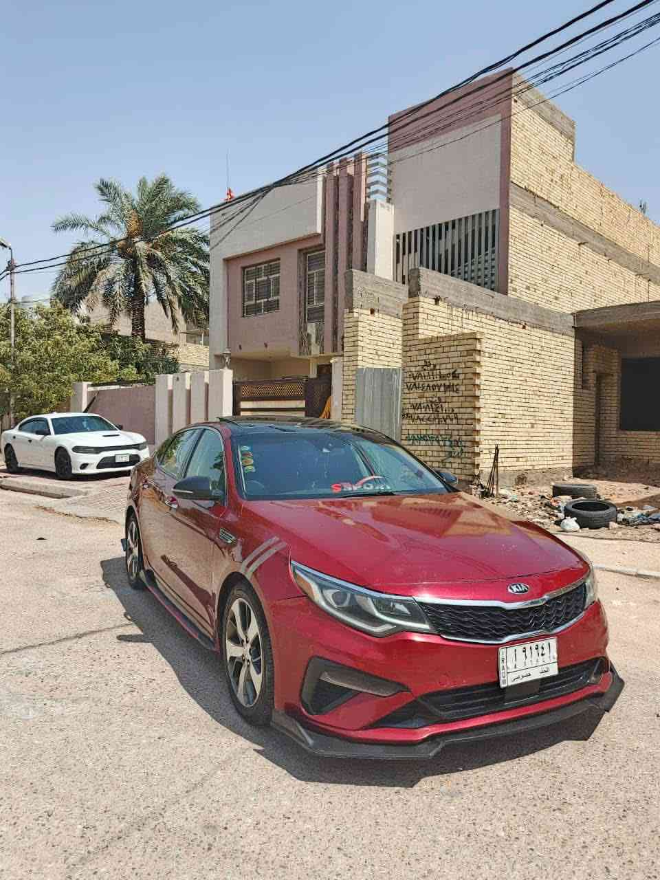 السلام عليكم 
اوبتيما 2019 اس 
حادث بنيد فقط وبلتحميل هلال جاملغ الخلفي 
السعر 135 وبيها مجال 
مكان سياره نجف
***********
