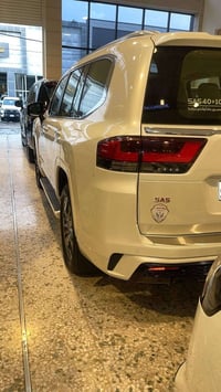 لاندكروزر VX • ٢٠٢٤ • ٢٦ ألف كم
