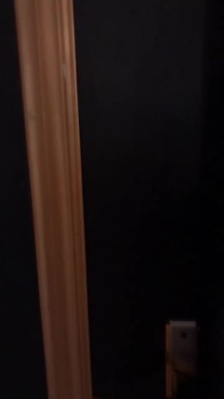 ***********
