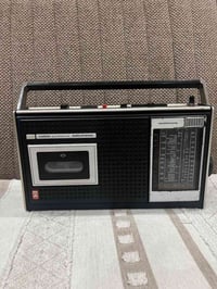 راديو  مسجل جروندك  الماني للبيع شغال  07707860592