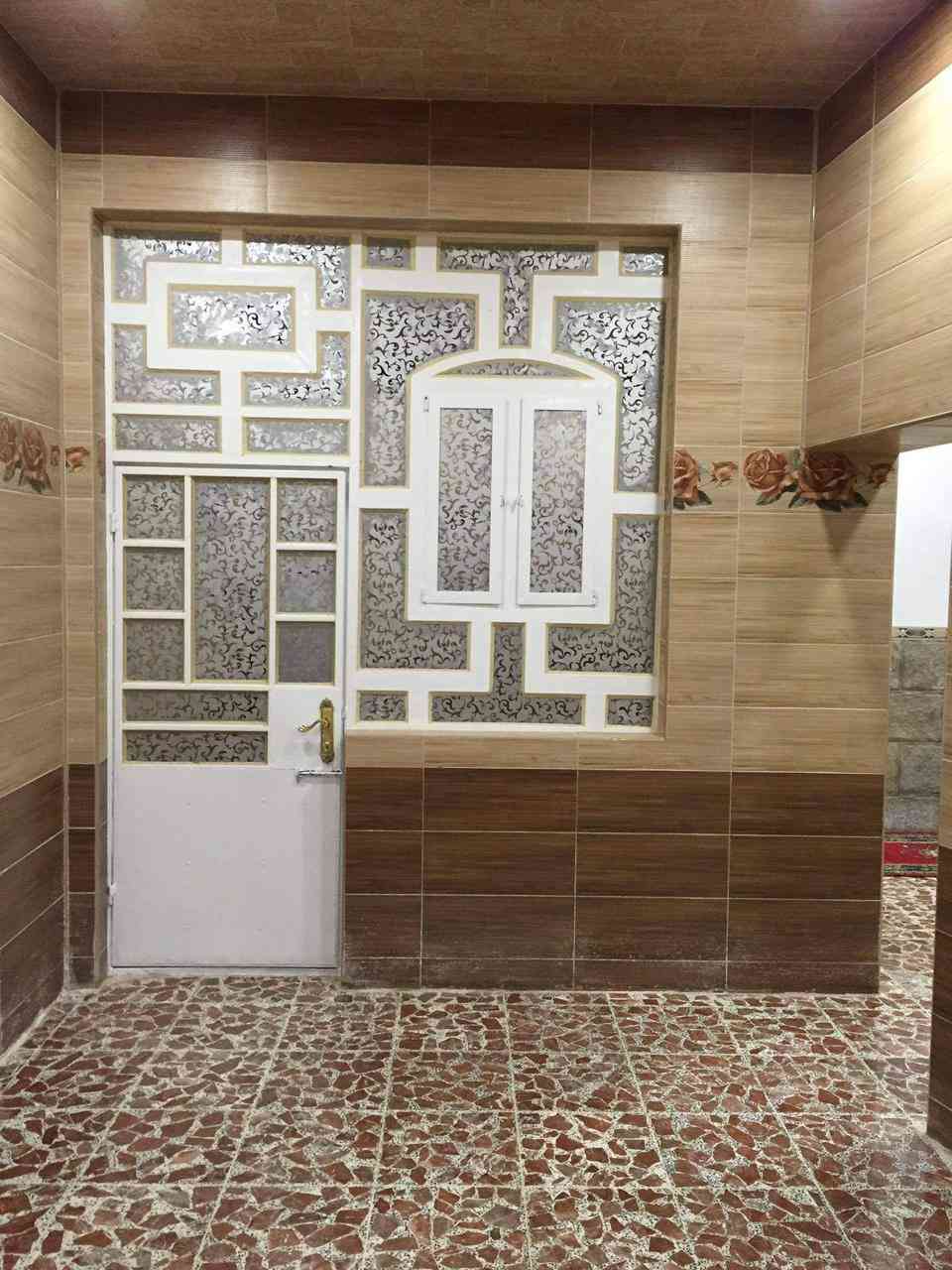 دار للبيع حي الجمعيه ركن مساحه 158 طابقين ***********
