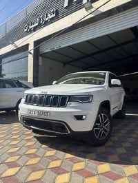 للبيع جيب لاريدو 2020 وكاله خليجيه كفاله  عامه  السياره جديده بيها فقط...