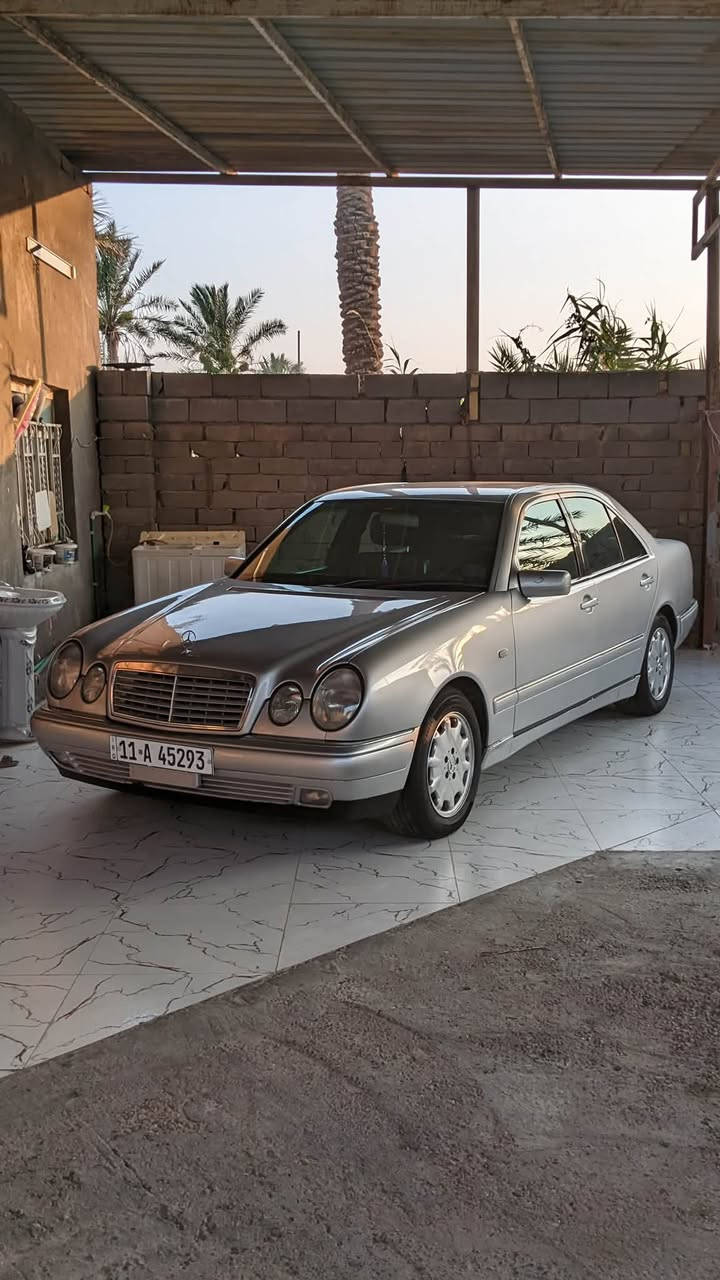 السلام عليكم مارسدس ام عيون موديل 96 للبيع السيآره صبغ عام للجماليه بدون ضربه محرك خراطيم 6 كير D4 السيآره باسمي رقم بغداد مشروع وطني السياره فول مواصفات كشتات جلد كهرباء غرفتها جديده تبريد ثلج مكانها البصره بني منصور رقمي ***********
