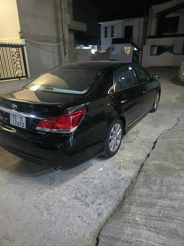 تۆيۆتا ئه ڤه لۆن 2011 خليجى ليميتيد ره نگى ره ش تا بڵێى جوانو رێکوپێك ماوه ته وه و182 هه زار حقيقى رۆشتوه به شه رتى كۆمپيوته ر یەک چامڵخی دواوەی سایەق pdr لەگەڵ بان هیلالى چاملغه كه بۆیاغە دوو جێی بچوکشی تەعدیل ساردە و هيچى تر چاڵو قوپاوى تيا نيه كۆبۆنى به نزينى هه يه سه ياره كه به بينين له ره سمه كان جوانتره گێرو مه كينه ته بريد به شه رت سعرى 188 و مامه ڵه تكايه موشته رى نيت سه رى خۆمو خۆشت مه يه شێنه.
*********** 
كه ركوك كركوك, العراق
