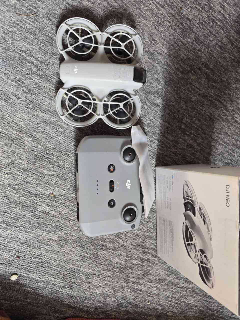 اتصل او راسل وبيك خير وتدلل 
عدسة 24-70 سگما SIGMA  F:2.8 الأصدار الأول 
نظافتها 95% 
مكفولة من السقوط والصيانة ماخذها على ايدي جديدة
 سعرها ب975 ألف وبيها مجال بسيط 
مكاني : بابل - القاسم وعندي توصيل لكل المحافظات
رقمي : *********** للاتصال   وبي واتساب 
تصويرها كلش حلو بس شغلي بالوقت الحالي يتطلب عدسة برايم 

درون Dji neo  مصور بيها مرتين فقط وما احتاجها بشغلي 
تصور 4K
نظافته 100% مع كامل ملحقاته
  فقط سعرها ب 550 وبی مجال 
مكاني : بابل - القاسم  وعندي توصيل لكل المحافظات 
رقمي : ***********  وبي واتساب
