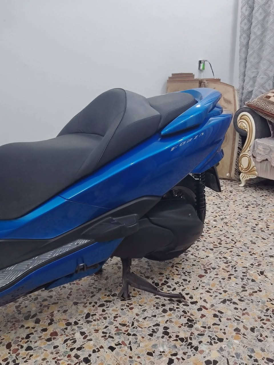 السلام عليكم شباب فورزه بحالت الوكاله مبدل دهن مره وحده فول مواصفات الدراجه كفاله عامه مابيهة نقص برغي الدراجه ماشيه 20الف الدراجه مدفوع كمركهة المكان كوت السعر 17ورقة وبيهة مجال حك الجيه رقم الهاتف  ***********
