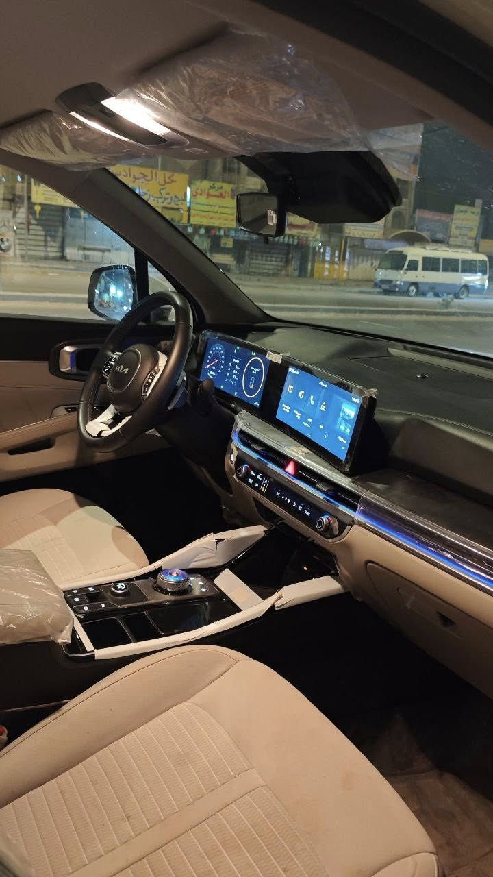 سلام عليكم سورنتو 2025 فول مواصفات 
ماشيه 2000
السعر ثلاث شدات و17 ورقه 
الاتصال على الرقم ***********
