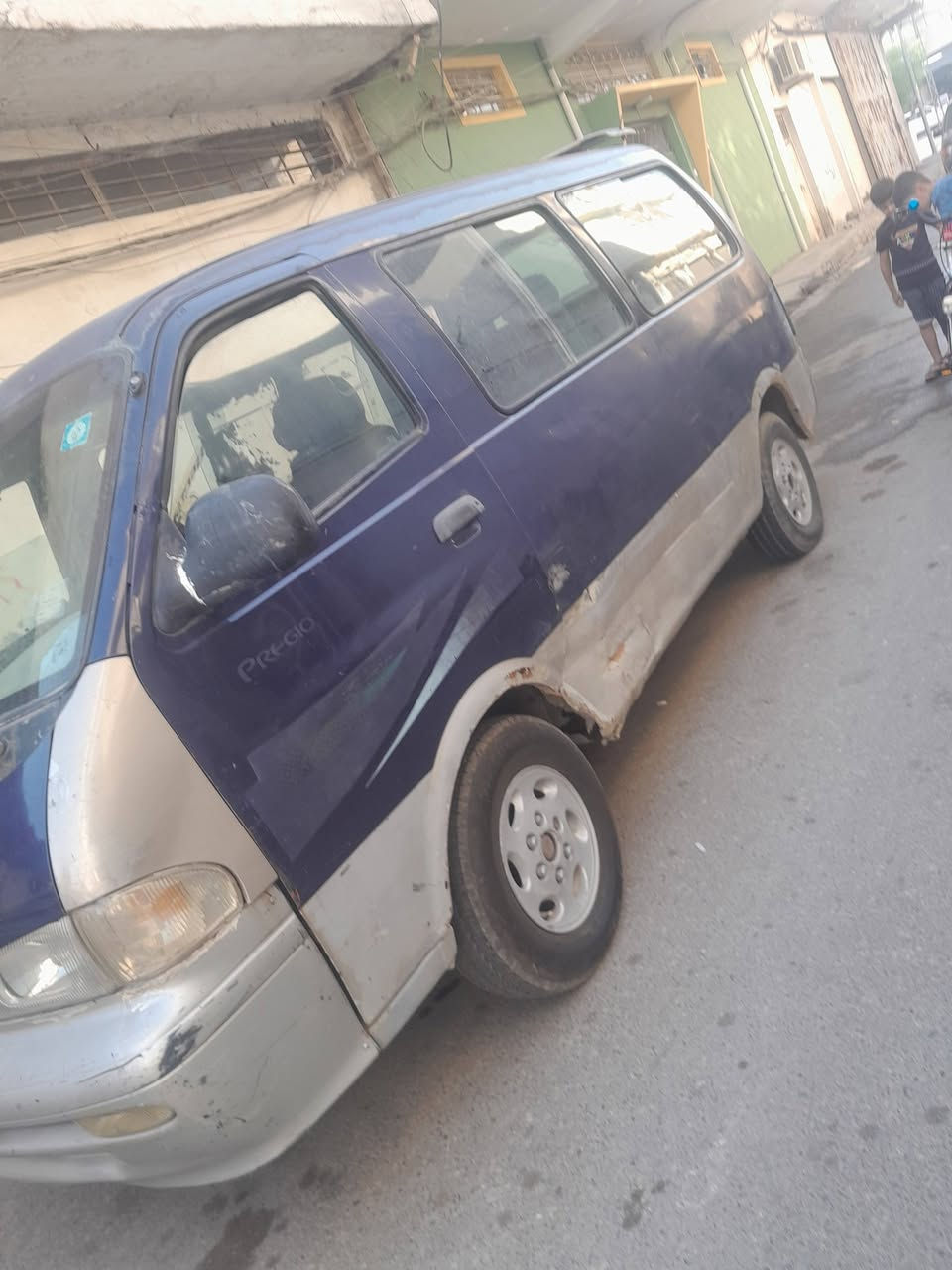 سلام عليكم بريجو للبيع رقم اجنبي مصفره كامل سنويه ٣١ بسمي موديل ٩٦ موصل جانب الايمن للاتصال ***********
