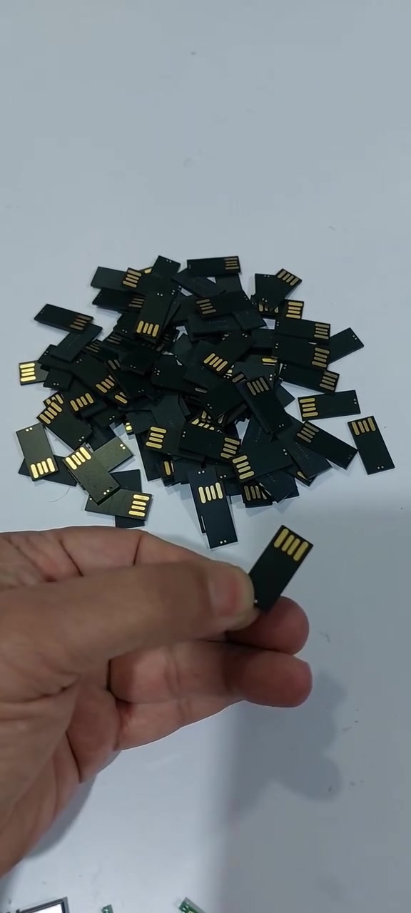💥 اللهم صل على محمد وال محمد💥
يتوفر
فلاش  16GB سعر القطعة ٣ الاف
فلاش 8GB سعر القطعة الف
توصيل بغداد ٥ الاف
توصيل محافظات ٦ الاف


**إذا كنت صاحب هذا الإعلان وتريد حذفه لأي سبب، رجاءا أرسل رسالة إلى الدعم الفني**