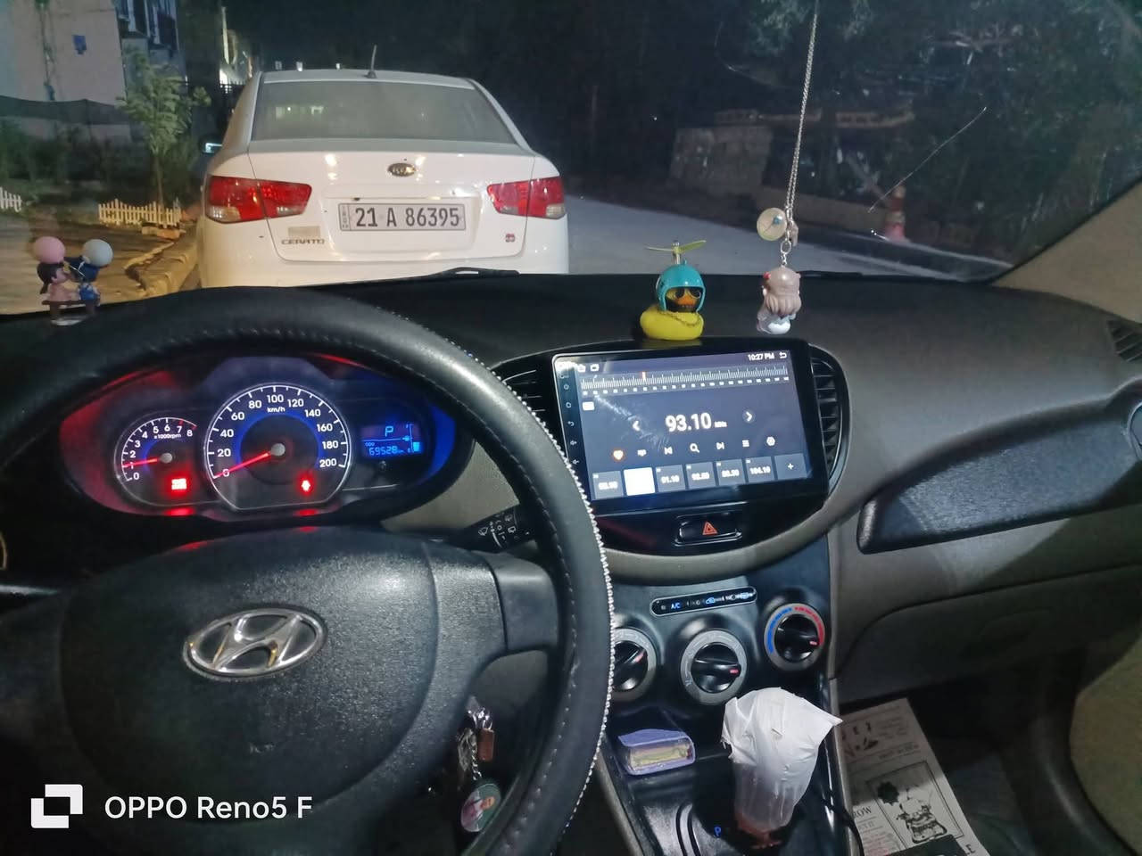 هونداي 2012 للبيع سيارة جديدة ماشية 76 الف كيلومتر محرك 4 سلندر كير اوتوماتيك السعر 52ورقة وبيها شوية مجال ان شاء الله
***********
