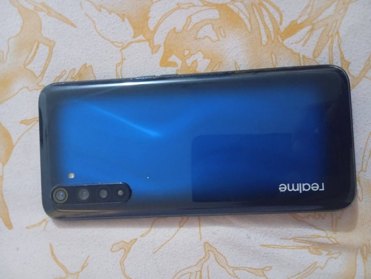 هذا الموبايل *Realme 6 Pro* 💙 
- *الاسم*: realme 6 Pro 
- *المعالج*: Snapdragon 720G Octa-core - معالج ألعاب متوسط ممتاز لوقته
- *الرام*: 8GB 
- *التخزين*: 128GB إجمالي، متاح منه 111GB 
- *النظام*: Android 11 بواجهة realme V2.0
- *الكاميرا الخلفية*: 4 كاميرات بشكل عامودي بالزاوية 
- *الكاميرا الأمامية*: ثنائية ثقب بالشاشة
ابيع على ١٣٠ ألف مع توصيل لكل محافظات


**إذا كنت صاحب هذا الإعلان وتريد حذفه لأي سبب، رجاءا أرسل رسالة إلى الدعم الفني**