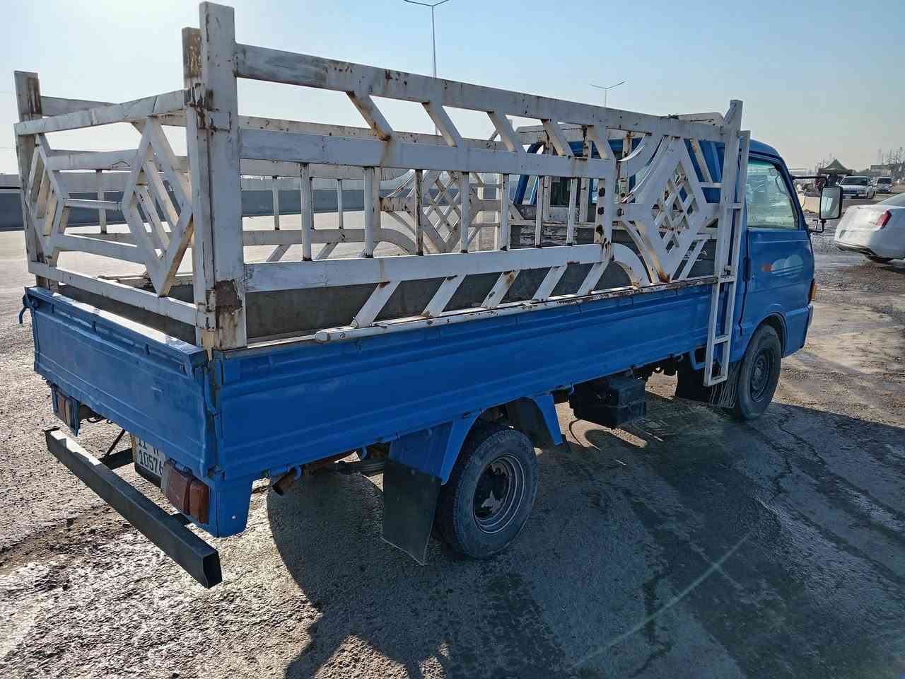 السلام عليكم
كيا موديل 1995 بغداد انكليزي
شاصي و رقم شاصي و كير مكفول
محرك بي تنقيص جدا بسيط
تخم تاير  بدون خياس
السعر 45 ورقة
للاستفسار ***********
