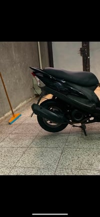 ماكس عدلة • اوراق • نضيفة