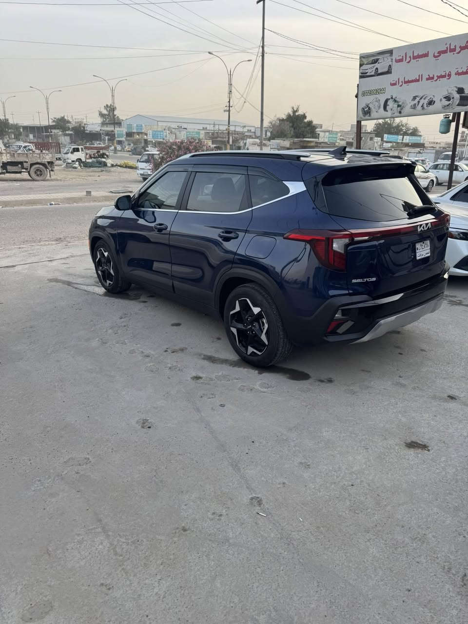 سيلتوز رقم رقم بغداد موديل ٢٤ 
فول ما عدا الفتحه ماشيه ٢٠ الف ميل ب ١٦٥ و بيها مجال ضررها ثلث البنيد و صبغ الجاملغ و بيها كلير بل باب من امريكا ***********
العنوان سامراء
