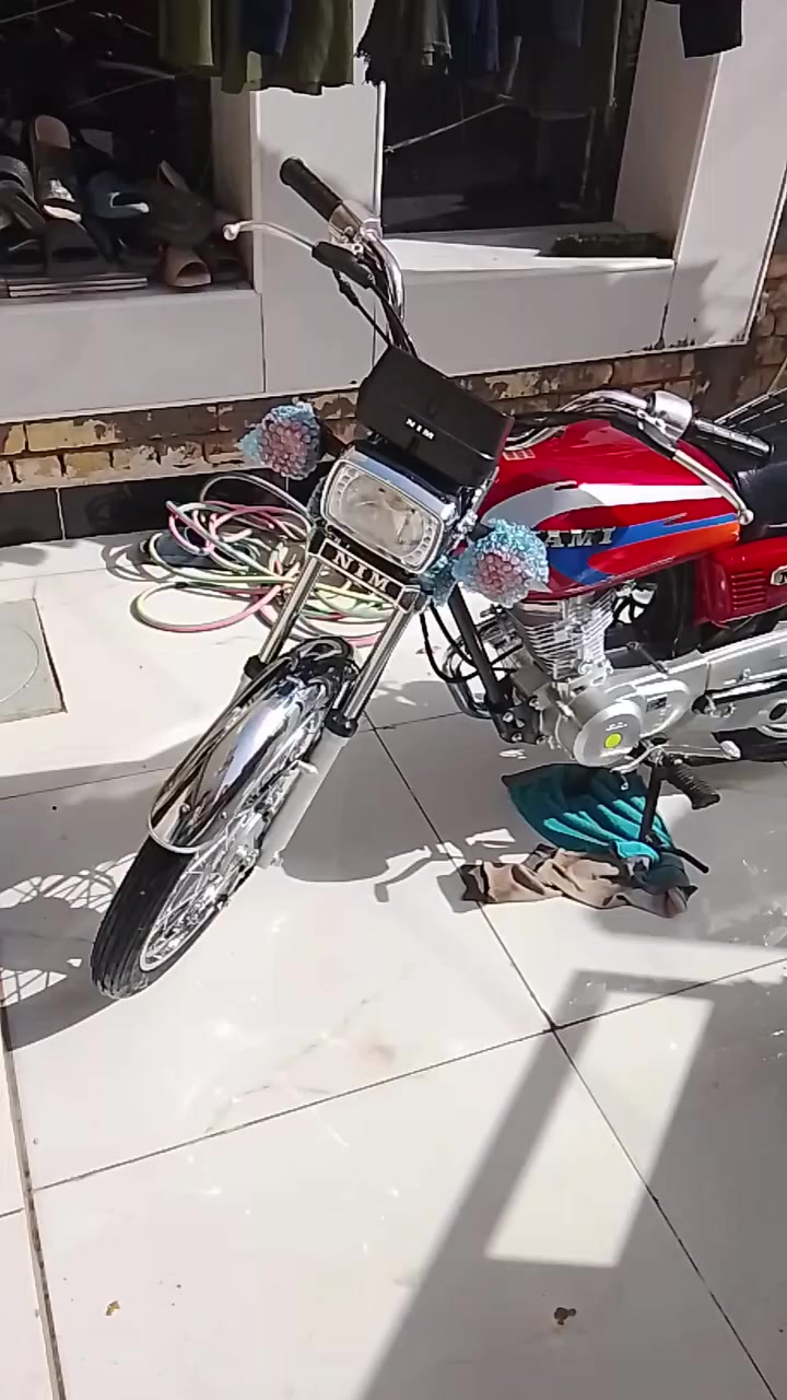 عليكم دراجه البيع اوراق سكنر يعني بس وصل وكيل الدراجه موديل 26كفاله عامه من كلشي سعر 750التواصل ***********
