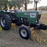 بغداد الطارمية • سيارة موديل ٢٠٠٠ • قير ومحرك مكفول