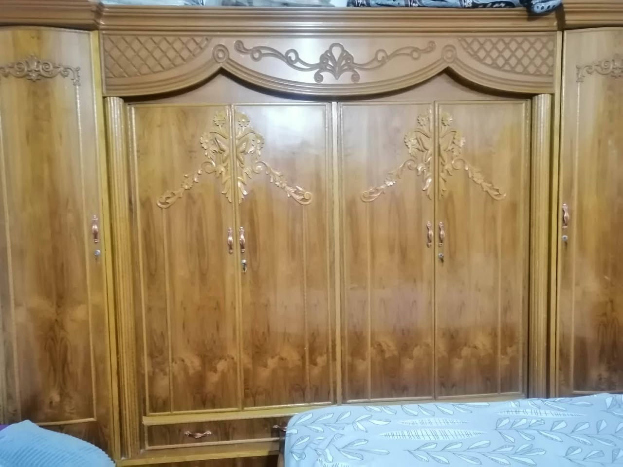 سلام عليكم غرفه اخشاب للبيع نضيفه كلش  تسكام درجه اولى تلث قطع /العنوان/ بابل /القاسم/حي العسكري /السعر 800وبيها مجال رقم الهاتف *********** اتصل وبيك خير ودلل الرقم بي واتساب
