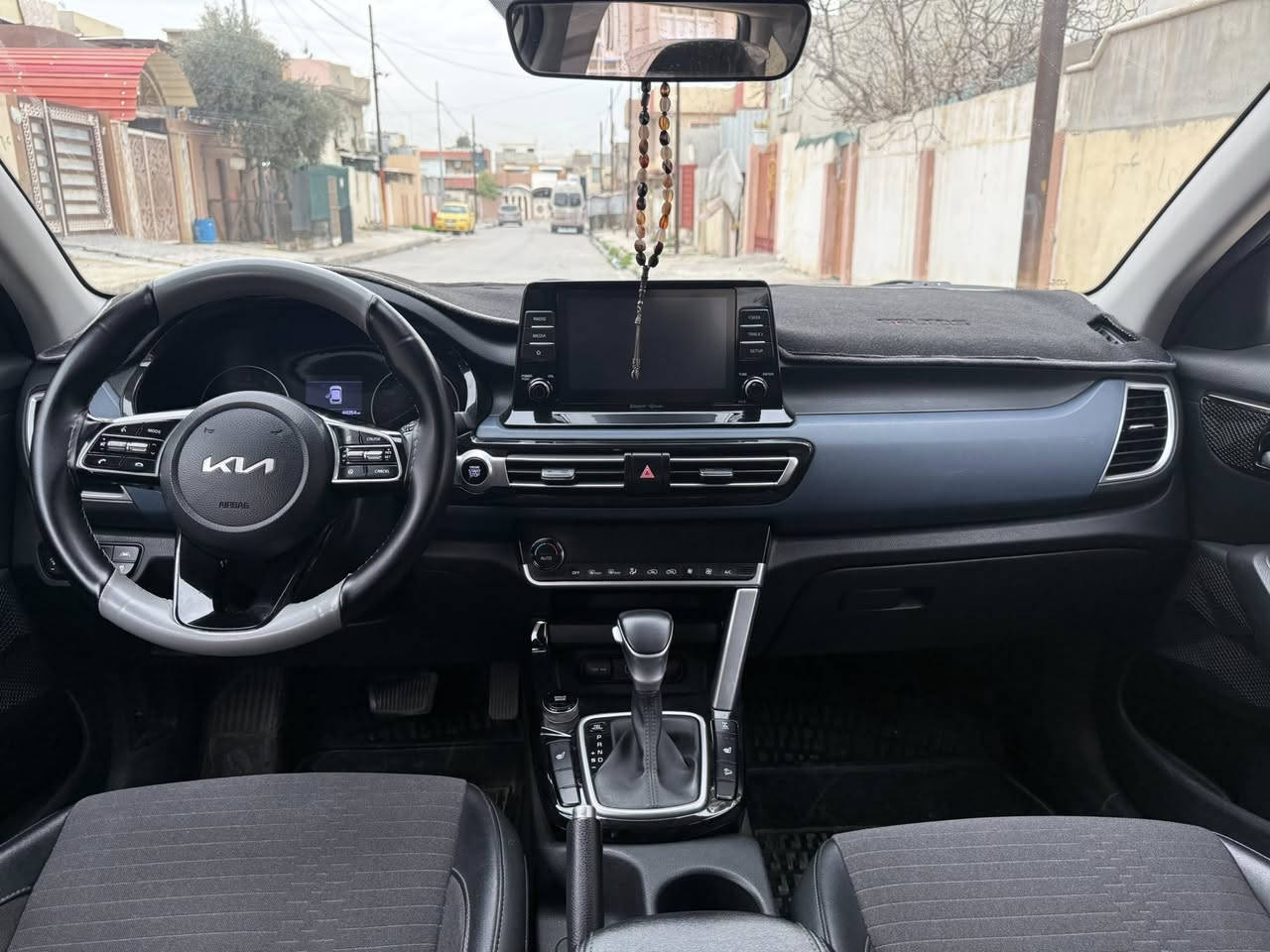 كيا سليتوس 2023 وارد امريكي تو كلر
✅ مواصفات السياره 
- فور ويل
- بصمة دخول ذكي
- فول تحكم ستيرن
- كاميره خلفيه
- اشاير بالمري
- رادار تحذير نقطه عمياء
- نظام قياده ذاتيه
- قطعتين تبريد
- تدفئة كشنات
- شاشه كبيره
- نظام اطفاء ذاتي
- محرك 2000 دوش
- ويل كب 17 
- ليد نهاري ليد خلفي
- تحديد سرعه ومسار
- صور الضرر مرفقه
- ماشيه 44 الف ميل
السعر 165 ورقه وبيها مجال
للتفاصيل اكثر التواصل ع خاص


**إذا كنت صاحب هذا الإعلان وتريد حذفه لأي سبب، رجاءا أرسل رسالة إلى الدعم الفني**