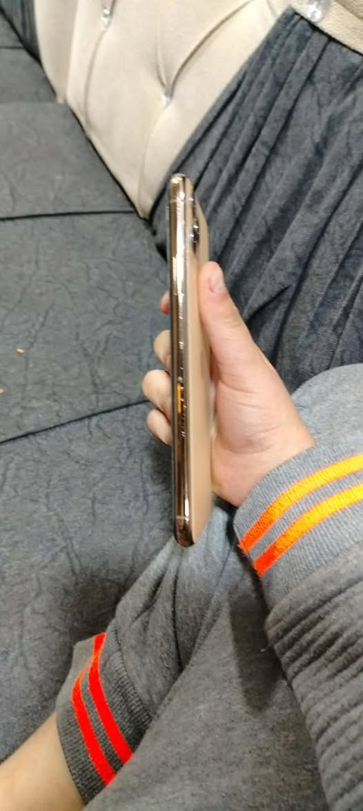 iPhone 11 Pro ماكس مستبد الشاشة جي إكس ذاكرة 256  🔋90 *********** الموصل
