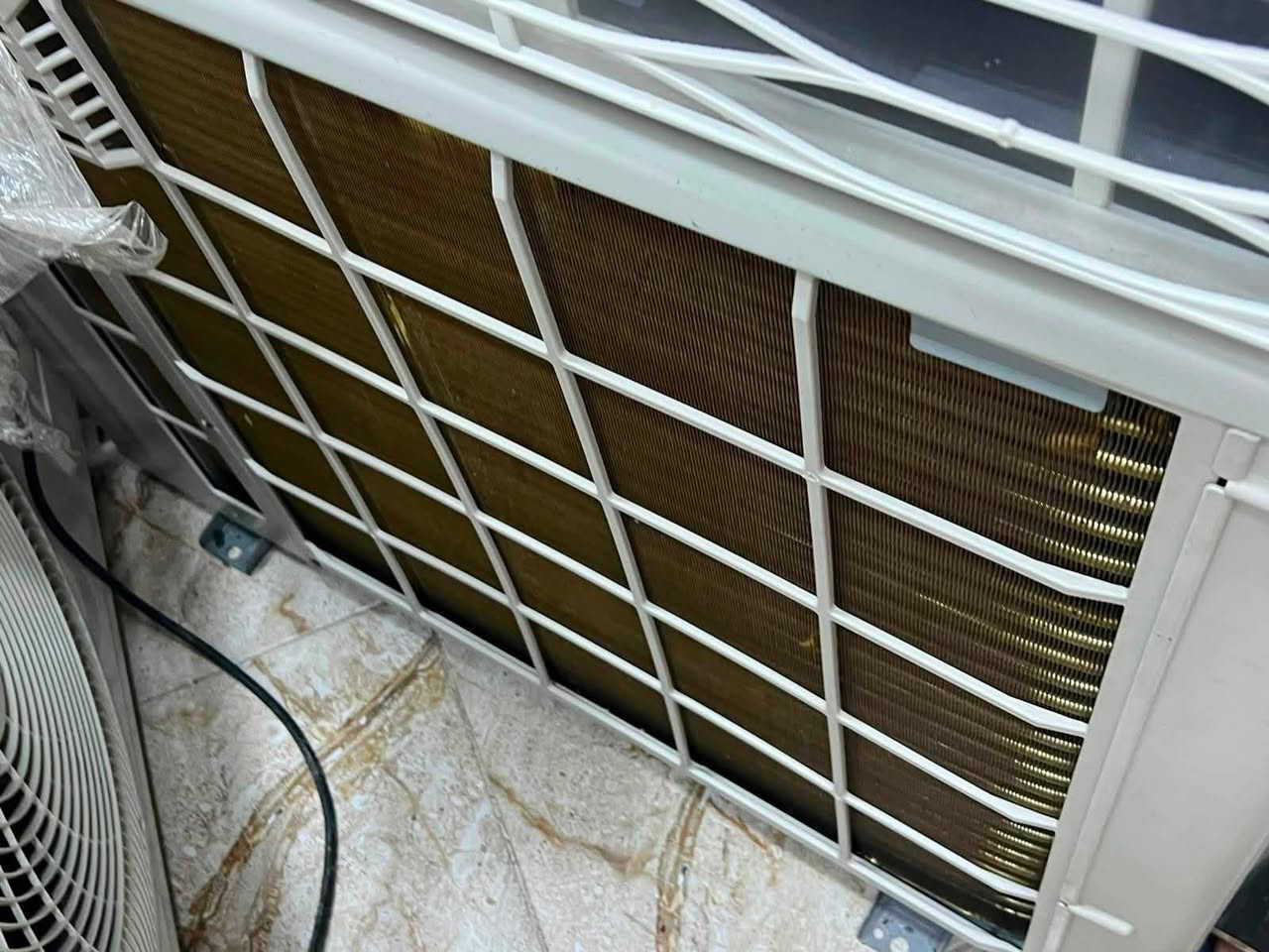 سبلت نوع LG ثنين طن تحكم امبيريه اخو الجديد غاز مقفول  معا كامل ملحقاته الاصليه مشتغل موسم واحد بس الراديتر بعدها صفره وجديده انتاج موسم 2024لو 2023 ***********شراي يتصل سعره725وبيه مجال25مال جيتك
