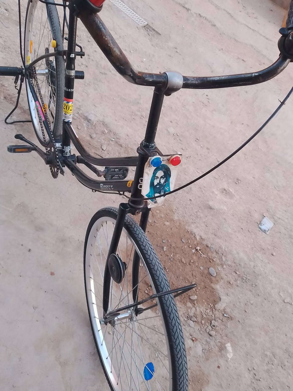 البيع بايسكل بناتي بآلة السعر 80وبي مجال قليل 
منطقة الرشاد يم سجن الاحداث 
ميدل ويالة ثنين جديد وهوة وجاملاقات 
رقم ***********
