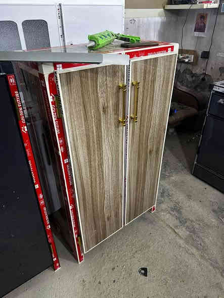 جزامه احذيه شغل درجه اولى ٦ تقاسيم من الداخل السعر ١٢٥ يوجد توصيل *********** العنوان شارع الاخلاص ناصرية
