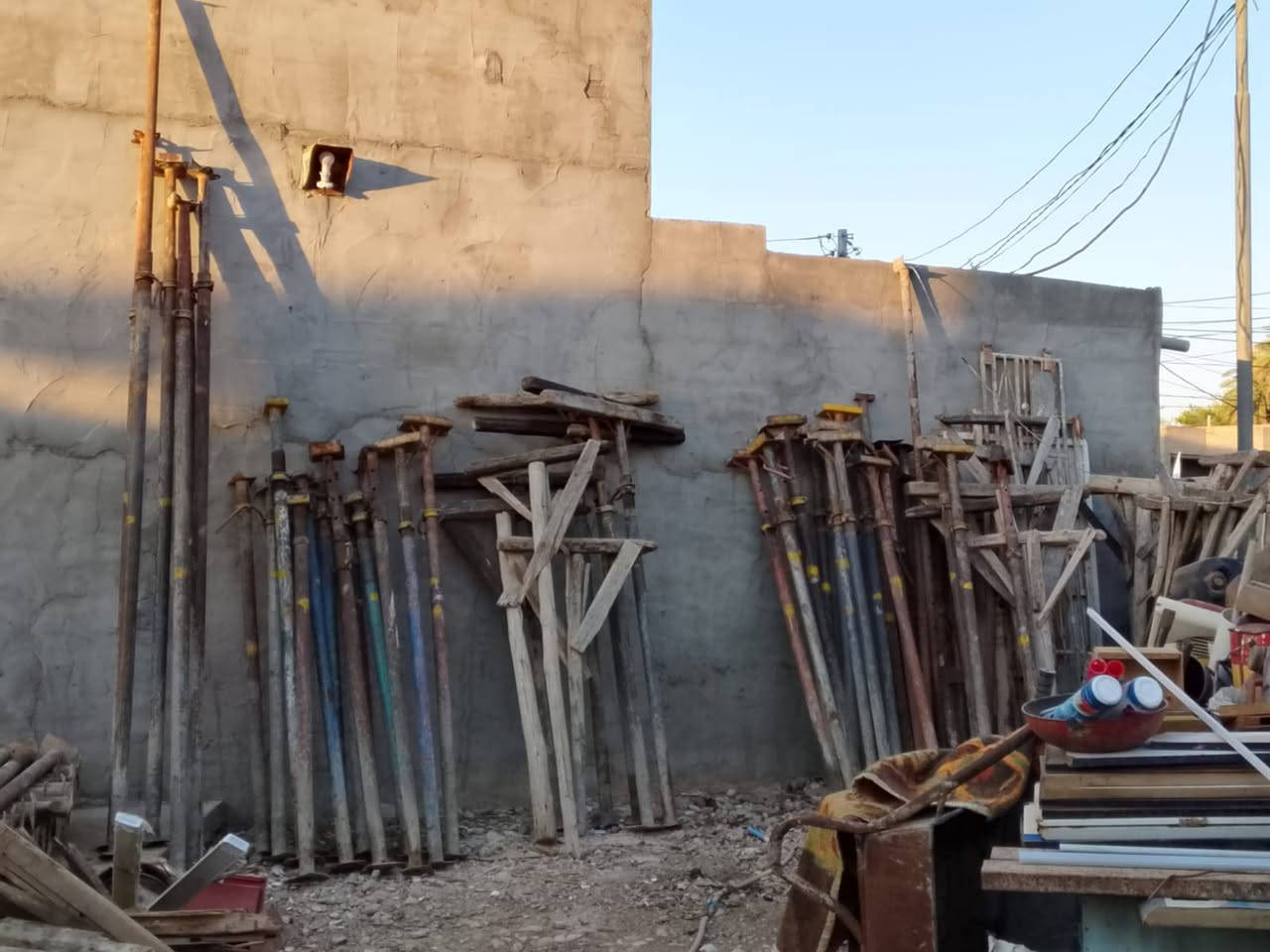 🔹 للبيع دفعة واحدة – مواد قوالب بناء كاملة 🔹
للبيع دفعة كاملة من مواد القوالب بحالة جيدة، وتشمل:
✅ 350 لوح خشب قوالب بمقاسات مختلفة (4 متر، 3 متر، 2 متر).
✅ 100 جك حديد (دعامات سقف).
✅ سيرات بطول 3 أمتار.
✅ مع مستلزمات أخرى خاصة بالقوالب.
📍 الموقع: خانقين.
💰 السعر: بعد المعاينة والاتفاق.
📞 للاستفسار والتواصل يرجى مراسلتي على الخاص أو الاتصال.***********
مناسبة للمقاولين، شركات البناء، وأصحاب المشاريع. البيع دفعة واحدة فقط، وليس بالمفرد

