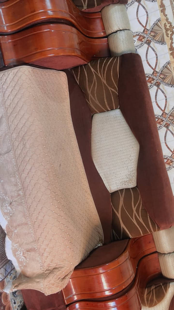 السلام عليكم تخـم 10 مقاعـد مستعمل نضيف السعر 225 وبي مجال اليريد يدخل خاص او على هاذا رقم *********** المكان بغداد 🤎.
