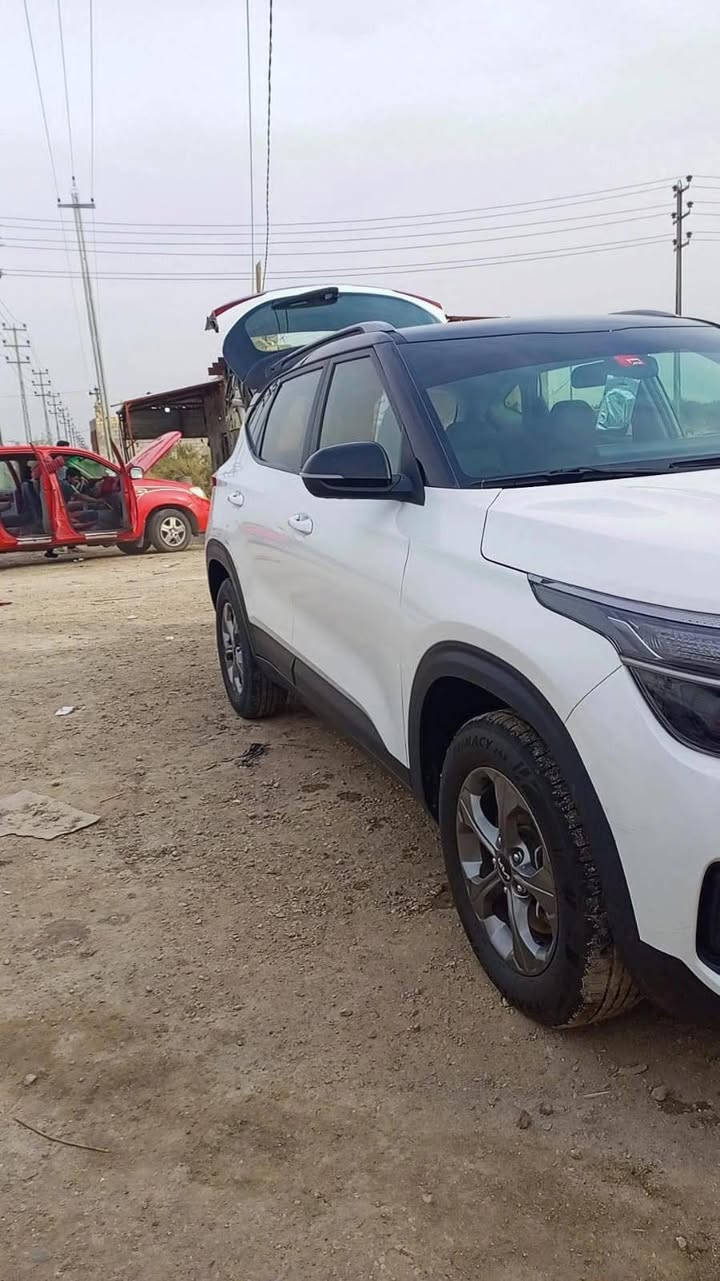 السلام عليكم
كيا سيليتوس موديل 2022 وارد كوري 
مكفولة كفالة عامة 
السونار موجود بالصور👇
بدون رقم
تترقم جميع المحافظات 
العنوان السماوة 
بيع او امراوس 
السعر 150 وبيها مجال 
للأستفسار اتصال 
***********
