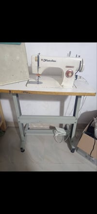 مكينه ام الجنطه • ميز • بغداد