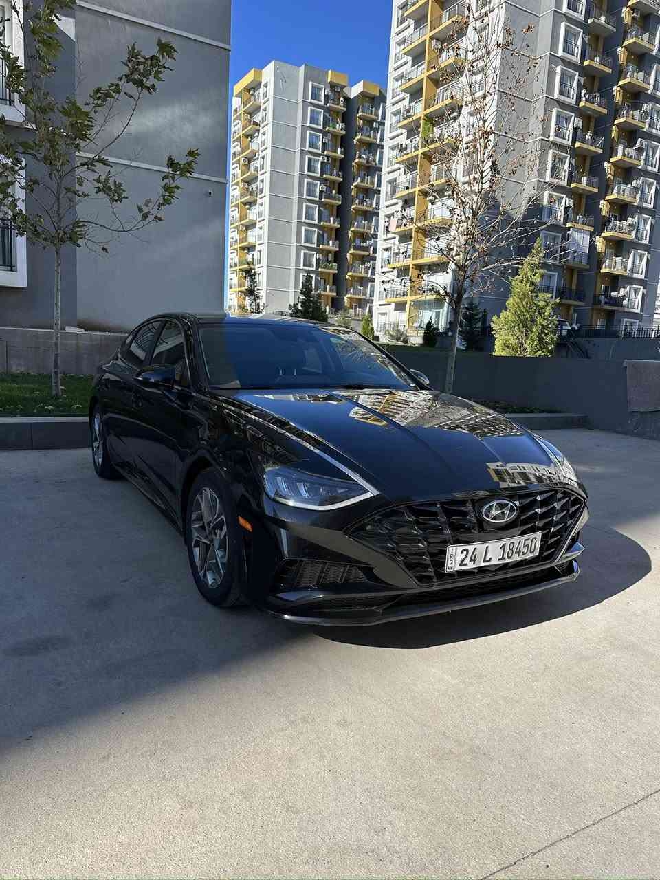 سوناتا 2022 SEL امريكي لون اسود ((  177$  )) 
بدون صبغ
بدون ايرباك
بدون دواخل 
بدون شواصي ولغود
السيارة للامانة كلش نظيف ماشاءالله
صور الحادث موجود بالمنشور

ماشية 34 الف ميل 
مواصفات 
بصمة
تشغيل عن بعد
تدفئه كشنات 
كشن كهربائي
شاشه كبيره 
كامرة خلفي
نقطة عمياء
رادار امامي 
رادار خلفي 
الحفاظ عالمسار 
ستیرن رادار
بريك كهربائي
تحكم تبريد بيانو قطعتين
لايت نشرة و زينون
3 انظمه قياده 
محرك بدون تیربو 2500 GDI
بیە تایر سبیر مالتە اصلي شرکة
ارضیات شرکة

سعر: 177$

فقط بابين جهة عکس السائق مبدل امریکي مال کصە نفس اللون اشتريت ب 1200$
السیارة مکفول من کلشيء

سيارة مرقم دهوك باسمي
مکان السیارة دهوك

***********
موجود خاص و واتس اب
