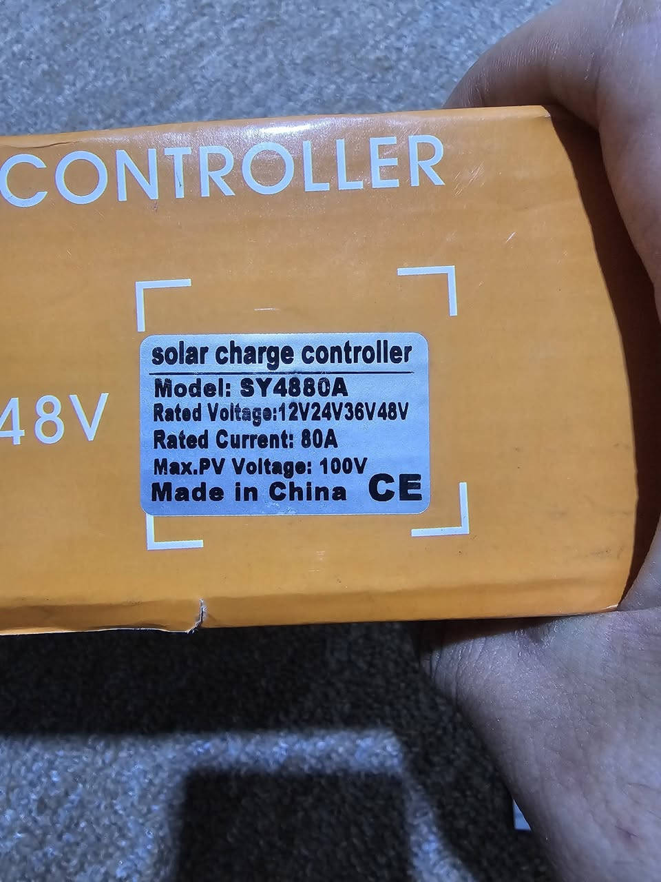 منظّم شحن للطاقة الشمسية – Solar Charge Controller 100A
حل مثالي لتنظيم شحن البطاريات في أنظمة الطاقة الشمسية المنزلية.
🔋 المواصفات:
يدعم أنظمة: 12V / 24V / 36V / 48V (تلقائي)
قدرة تحمّل تصل إلى 100 أمبير
شاشة LCD لعرض حالة الشحن والبطارية
تحكم سهل عبر أزرار أمامية
مناسب لأنظمة الطاقة الشمسية المنزلية
🛡 مزايا الحماية:
حماية من الشحن الزائد
حماية من التفريغ الزائد
حماية من قصر الدائرة
إدارة ذكية لشحن البطارية
☀️ طريقة العمل: الألواح الشمسية → منظم الشحن → البطارية → الإنفرتر → تشغيل الأجهزة المنزلية
🏠 الاستخدامات:
أنظمة الطاقة الشمسية المنزلية
إنارة الحدائق والمزارع
تشغيل الأجهزة الصغيرة عبر الطاقة الشمسية
السعر 45 الف. متوفر توصيل لكافة المحافظات 
📦 الحالة: جديد


**إذا كنت صاحب هذا الإعلان وتريد حذفه لأي سبب، رجاءا أرسل رسالة إلى الدعم الفني**