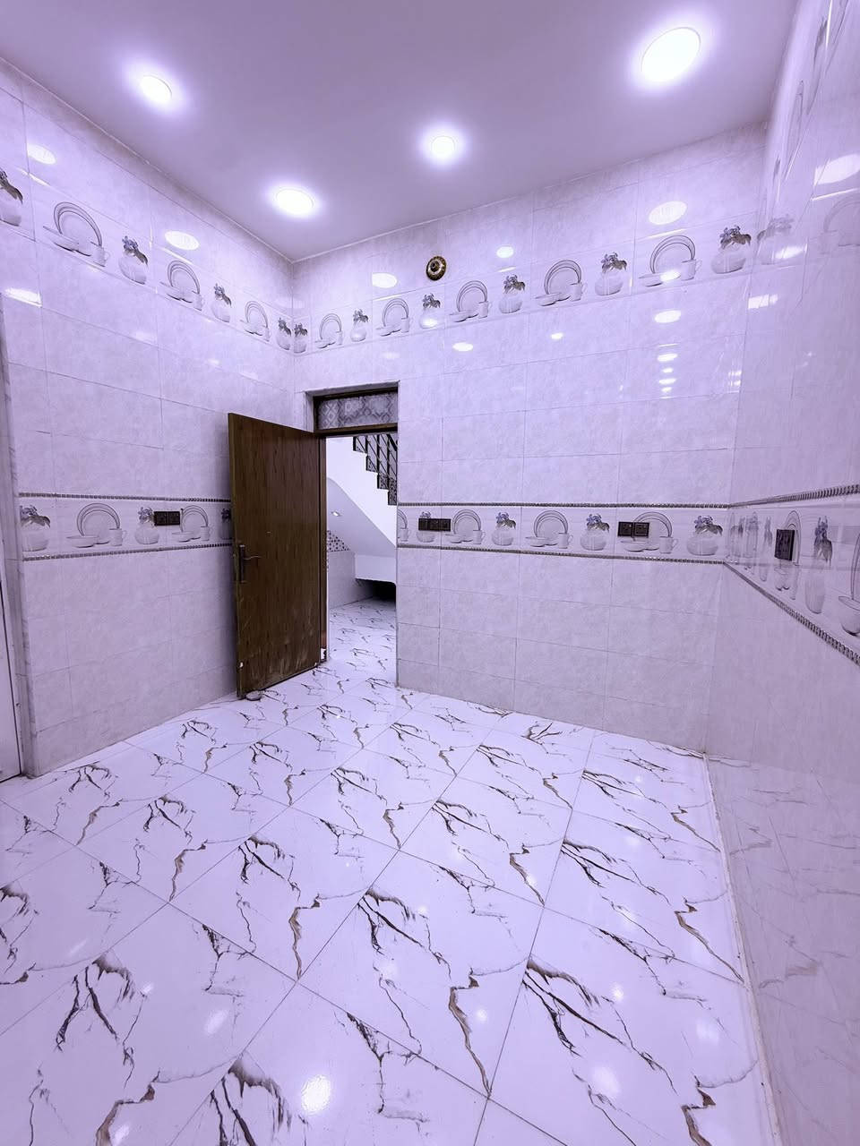 الدار للبيع المساحة 100 متر في حي الغدير خلف مدرسة جبل الصبر بناء سنة 2025 اتصال مباشر صاحب العقار 
***********
