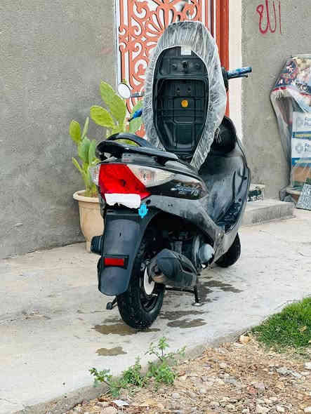 السلام عليكم دراجه كامكو لبيع  مكفوله كفاله عام دراجه حلوه ونضيفه  2013  السعر 900 وبيه مجال المكان قلعه سكر غير متواجدين على النت انا مكلف بل نشر هذا رقم راعيه‏‪***********‬‏
