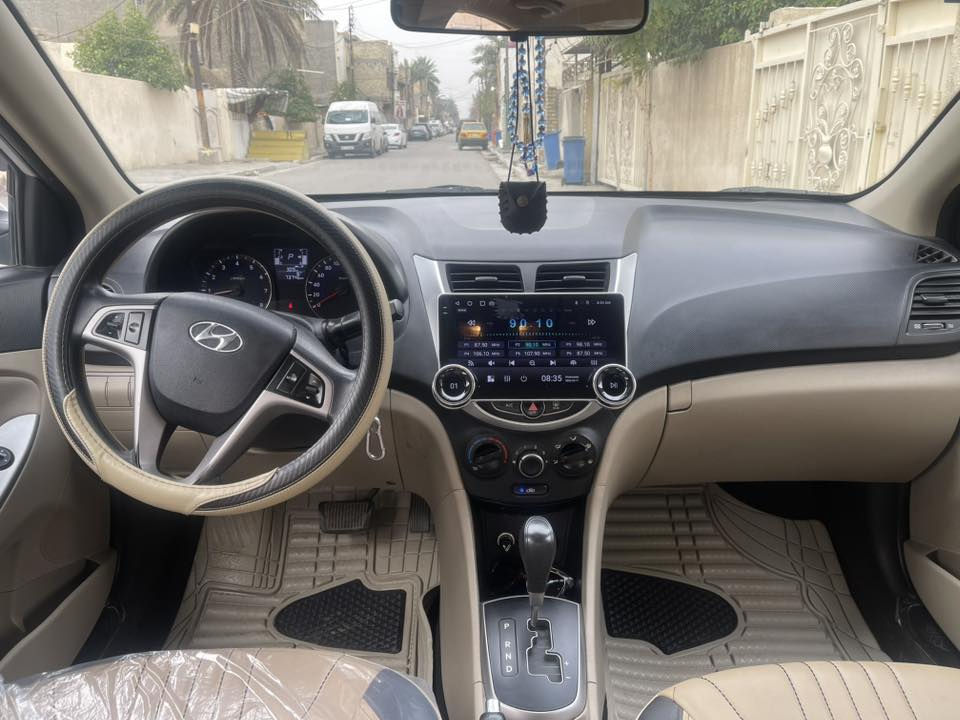 السلام عليكم
للبيع – هيونداي اكسنت 2018 خليجي
سيارة نظيفة وجاهزة للاستخدام مباشرة

✅ محرك 1600
✅ كير أوتو
✅ الممشى: 73,700 كم
✅ فول مواصفات (فئة ستندر)
✅ شرط الفحص – مكفولة عدا شبر بارد بباب خلف السائق

🛠️ صيانة كاملة حديثاً:
 • دهن كير
 • فلاتر + بلكات
 • مجاول
 • تبديل واشر قبغ الولفات جديد أصلي

💰 السعر: 127 ورقة (قابل للتفاوض البسيط)
📍 الموقع: بغداد – العامرية
📞 ***********
