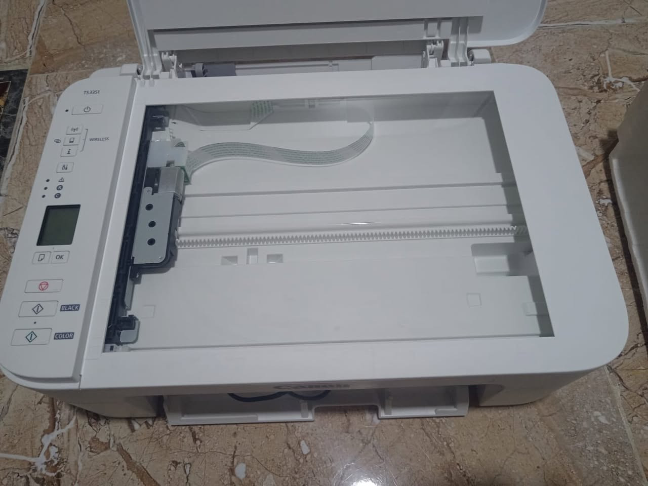 مميزات Canon PIXMA TS3350 جديده غير مستخدم 
 • 🖨️ طباعة ألوان + أسود
 • 📷 وظيفة سكنر (نسخ ومسح ضوئي)
 • 📱 دعم Wi-Fi للاتصال من الهاتف/اللابتوب
 • 🖥️ مناسبة للمدرسة، البيت والمكتب الصغير
 • 💧 تستخدم أحبار حبرية (Cartridges)

*********** 
بعقوبة 
السعر 80 وبيها مجال
