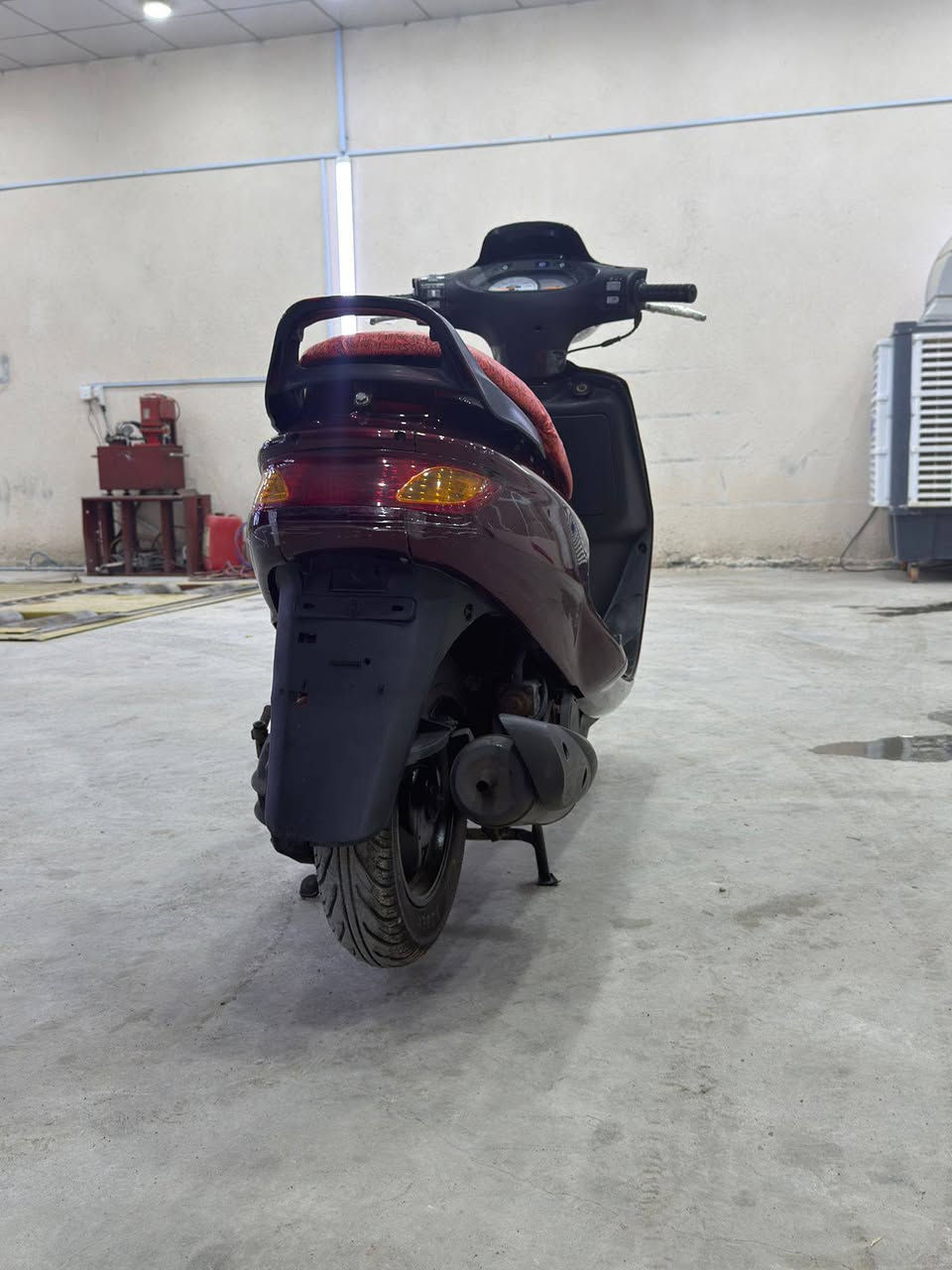 سلام عليكم فراشه للبيع حاويه انتصل عله هاذ الرقم ***********
