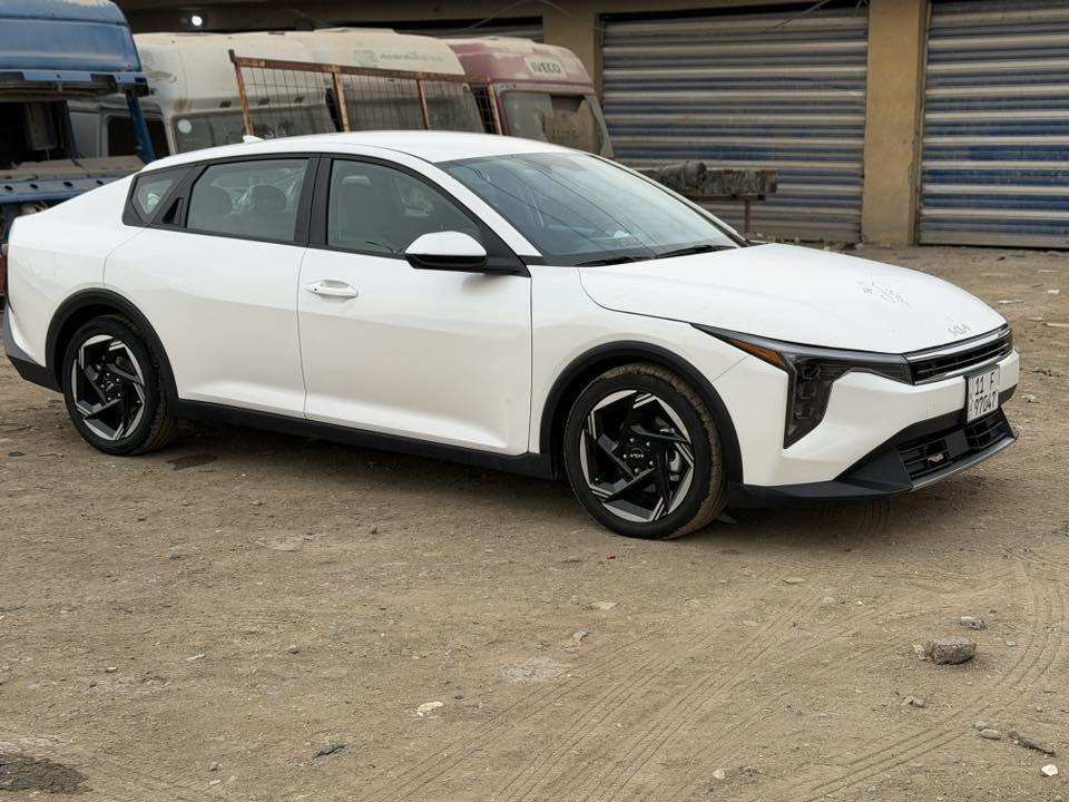 كي فور 2025
رقم بغداد مواصفات LX المعروفه 
السعر 180 بيها مجال 
الظرر جاملغ فقط بدون دواخل 
الاتصال ***********
