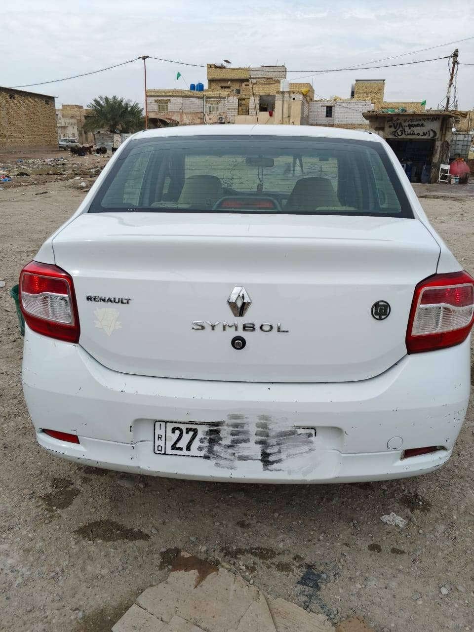 السلام عليكم 
سياره رينو سمبل 16
رقم ذي قار
مكينه
كير 
حداديه 
تبريد 
تخم تاير 
كله جديد 
تحويل مباشر 
سنوية وهزه جديده 
السعر 65 ورقه وبيهه مجال
واذا اكو مراوس 
النترا مع الفرق
***********
العنوان الناصرية مركز
