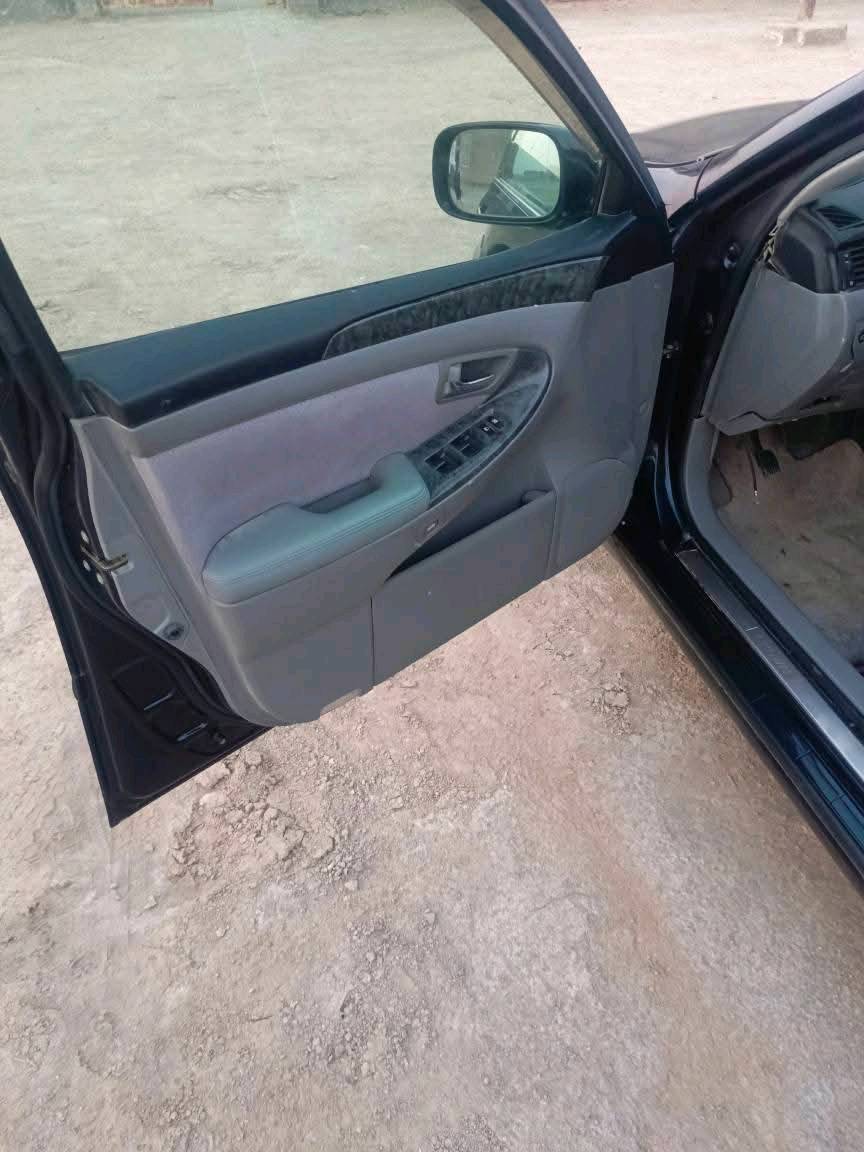 سياره كلش نضيفه سعرهه ٣٧قفل ماناقصهه برغي مكانها بصره