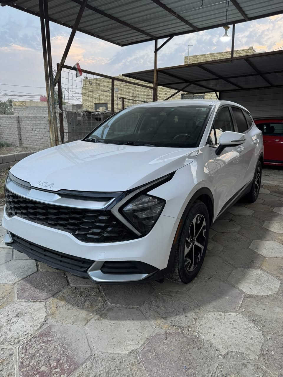 سبورتج ٢٠٢٣ مكفوله وراد امريكي
السياره الحجم الكبير لارج محرك ٢٥٠٠
مكفوله من الزلغ او اي شي ثاني
كشنات جلد كهرباء
تدفئة كشنات 
شاشه كبيره 
تشغيل عن بعد 
نقاط عمياء
تحديد مسار 
و هواي مواصفات بعد
السياره تقرير مياه امطار شرط 
ما بيها اي شي نقص و لا گلوب مشتغل بالعينه
ماشيه ٥٠ الف بدون رقم
السعر 179 و بيها مجال بسيط
***********
