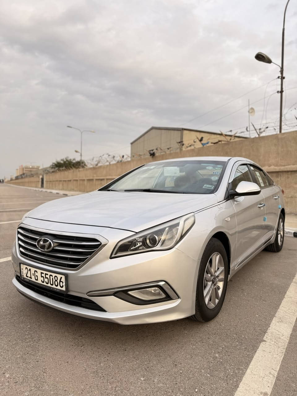 سلام عليكم سوناتا 2017وارد كوري.  بيع سريع مكينه وكير. حداده وتخم تاير وسياره كفاله عامه ماعده الصبق.  رقم سليمانيه السنويه 2030   وكاله وتحويل ماكو  يشكال    مكان البصرة. ***********
