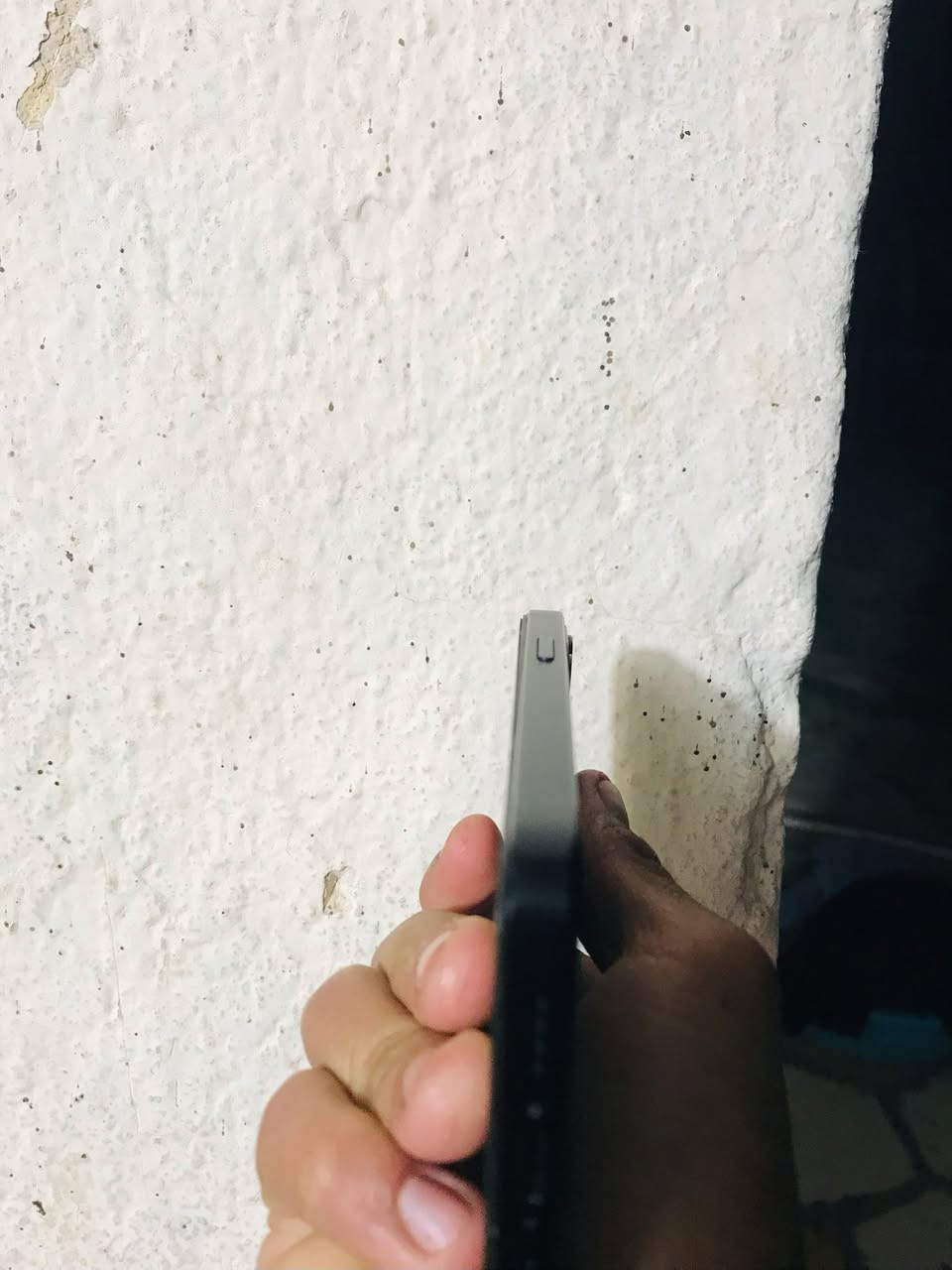 سلام عليكم ورحمة وبركاته شباب ايفون ١١ عادي جهاز مكفول بطارية ٨٤نضافه١٠٠/:١٠٠ بس بي كسر بل ضهر مثل ماموضح مبين شحن مبصرف للمراوس فقط يوجد خاص او رقم هاتف ***********
